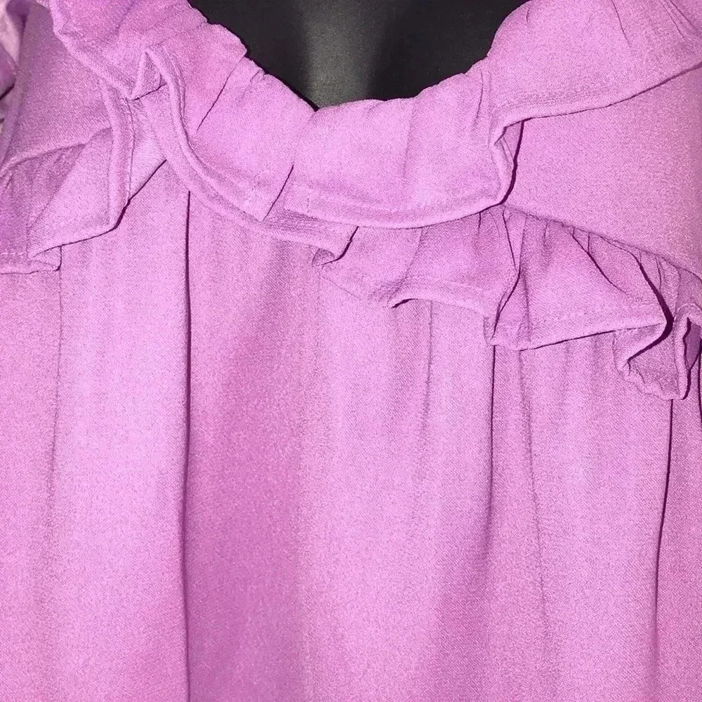 Romeo + Juliet Couture Ruffled Lavendar Spaghetti Strap Top Size M—A3 - Picture 3 of 6